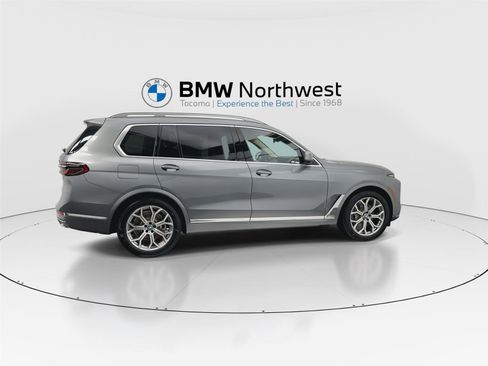 New 2026 BMW X7 xDrive40i w/ Premium Package image 4