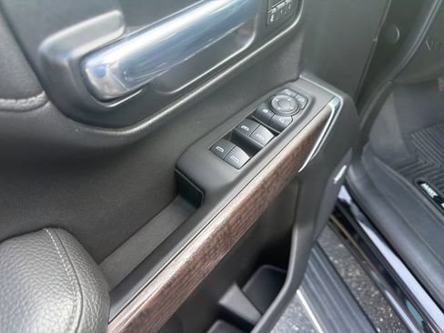 Used 2020 GMC Sierra 1500 Denali w/ Denali Carbonpro Edition AWD/4WD image 13