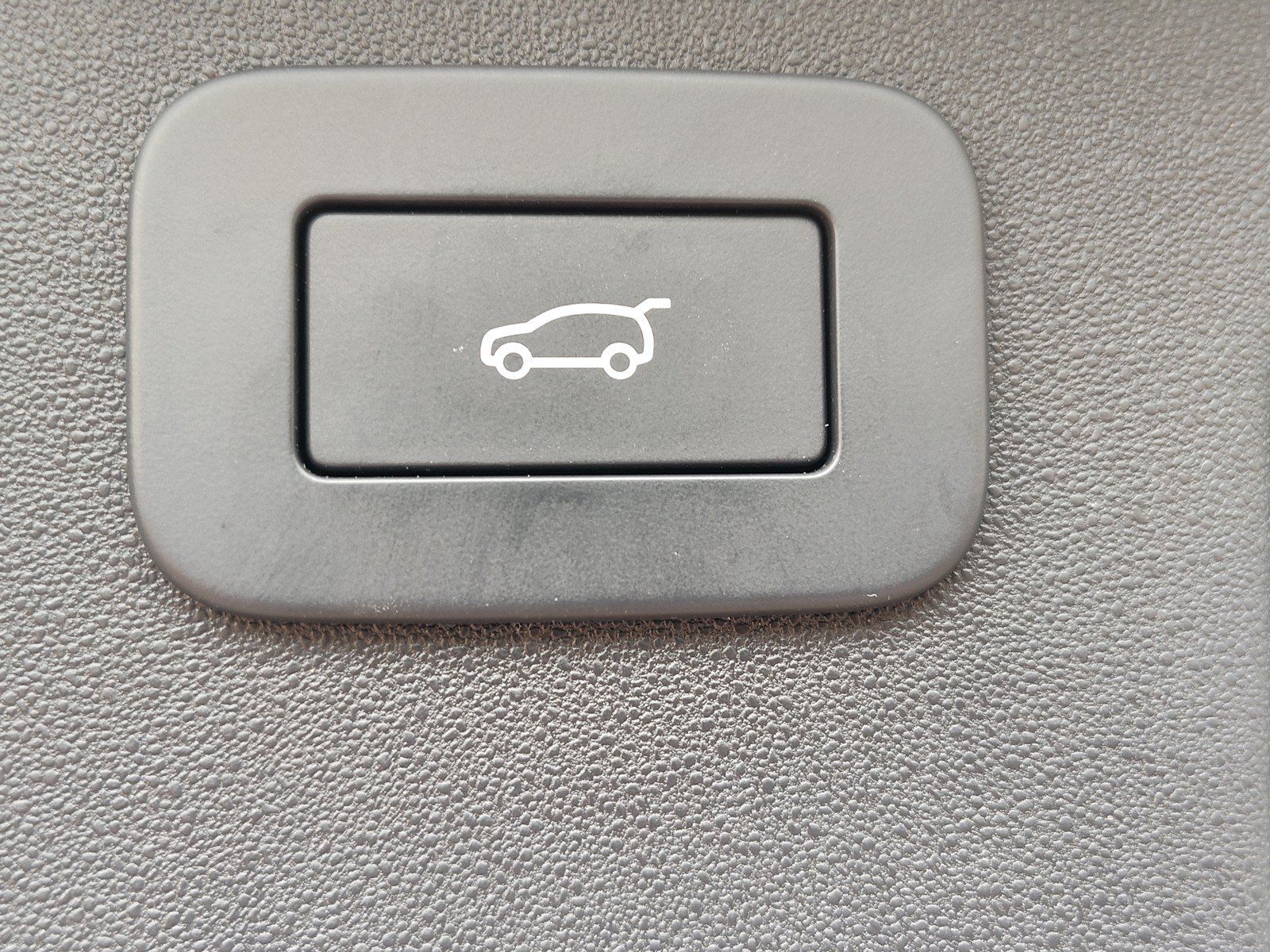 Used 2025 Land Rover Discovery Sport S AWD/4WD image 24