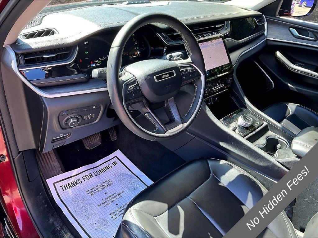 Used 2023 Jeep Grand Cherokee 4WD 4xe image 11
