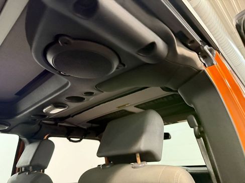 Used 2010 Jeep Wrangler Unlimited Sport image 68