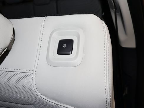 New 2025 Ford Expedition Max Platinum w/ Platinum Ultimate Package image 15