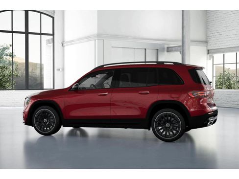 Used 2025 Mercedes-Benz GLB 250 GLB 250 image 31