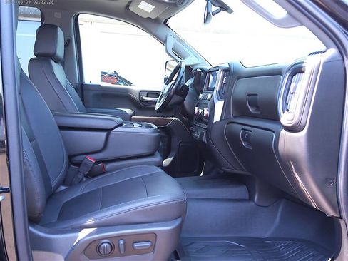 Used 2022 GMC Sierra 2500 SLT AWD/4WD image 9