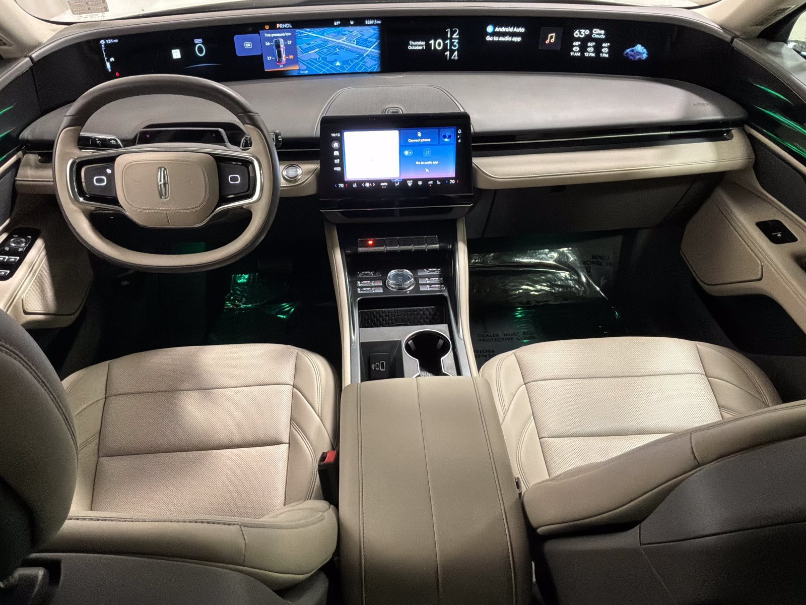 Used 2025 Lincoln Nautilus Premier AWD/4WD image 16
