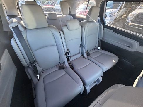 Used 2018 Honda Odyssey EX-L image 27