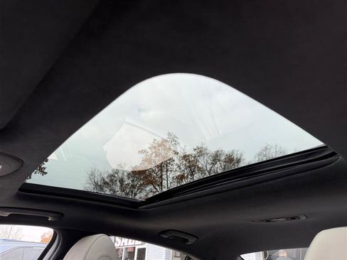 Used 2023 Genesis G70 3.3T w/ Sport Prestige Package image 19