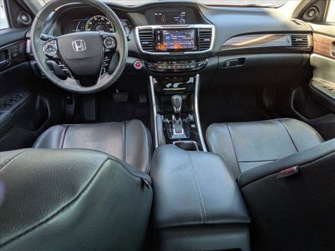 Used 2017 Honda Accord Touring image 17