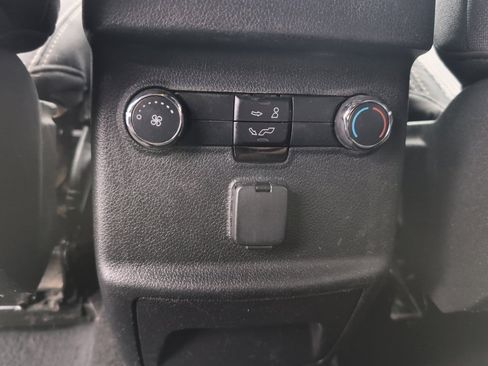 Used 2019 Ford Explorer XLT w/ Equipment Group 201A image 24