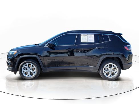 Used 2024 Jeep Compass Latitude AWD/4WD image 4