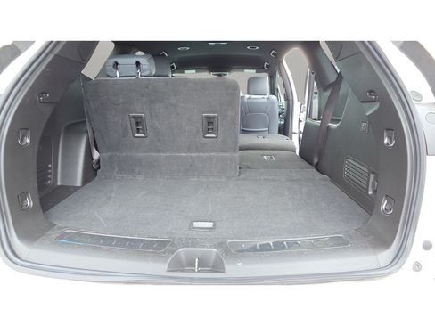 Used 2024 Buick Enclave Premium AWD/4WD image 20