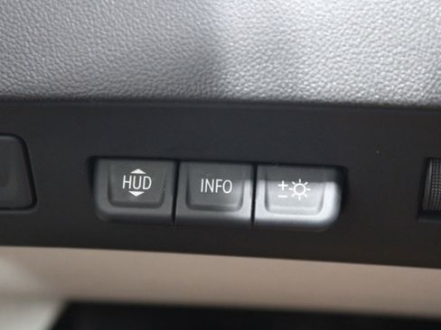 Used 2023 Buick Enclave Premium AWD/4WD image 46