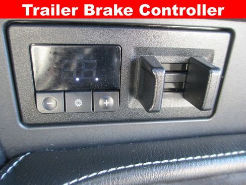 Used 2022 Nissan Armada Platinum w/ Captain's Chairs Package image 21