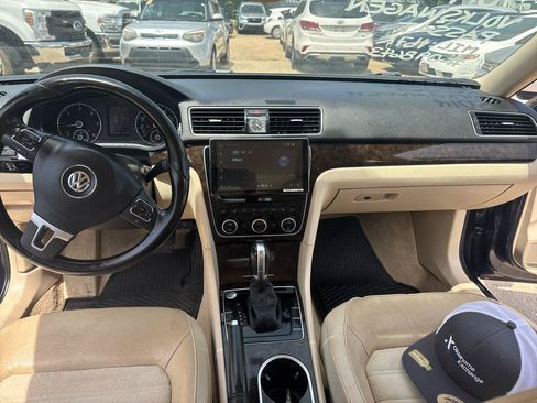 Used 2014 Volkswagen Passat TDI SEL Premium FWD image 26