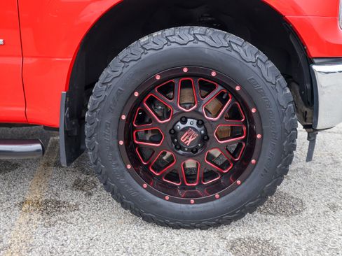 Used 2017 Ford F150 XLT w/ Equipment Group 302A Luxury image 12