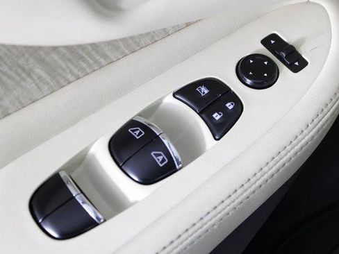 Certified 2022 Nissan Murano SL image 18