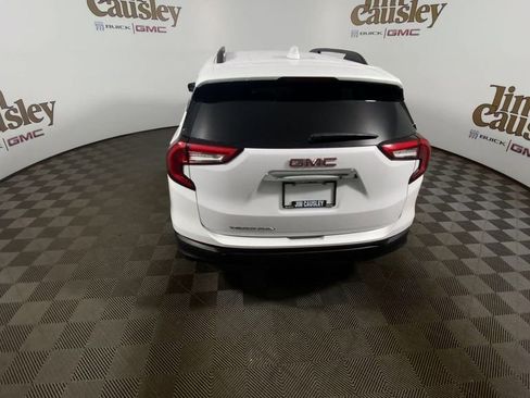 Used 2023 GMC Terrain SLE w/ Driver Convenience Package FWD image 7