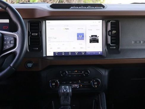 Used 2024 Ford Bronco Outer Banks AWD/4WD image 25