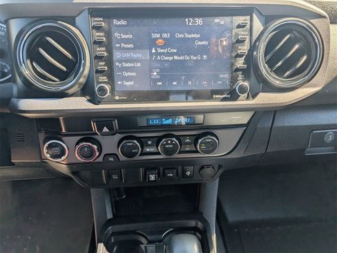 Used 2021 Toyota Tacoma TRD Off-Road image 16