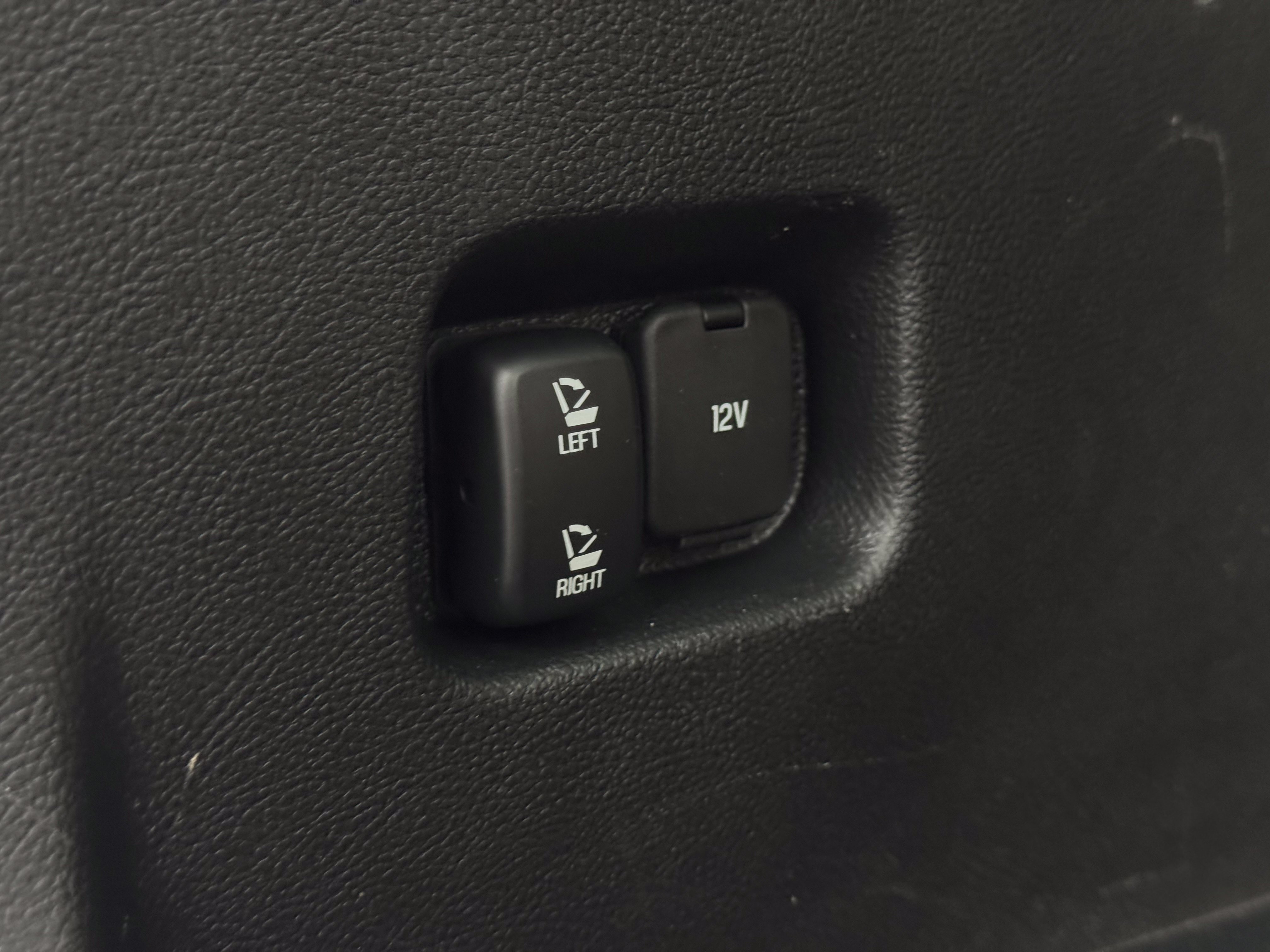 Used 2016 Ford Edge Titanium w/ Equipment Group 301A AWD/4WD image 13