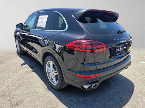 Used 2016 Porsche Cayenne S AWD/4WD image 5