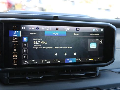 Used 2025 Jeep Wrangler Unlimited Sahara image 20