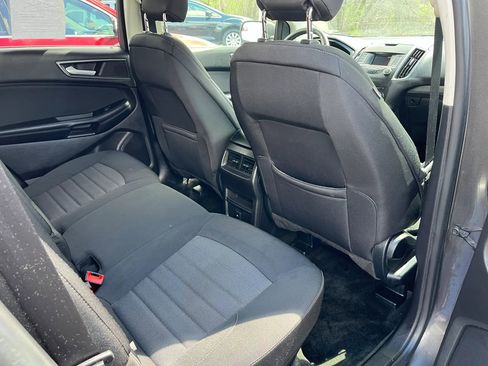 Used 2015 Ford Edge SE image 9