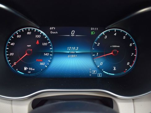 Used 2021 Mercedes-Benz GLC 300 300 4MATIC Premium Pkg Panoram image 16