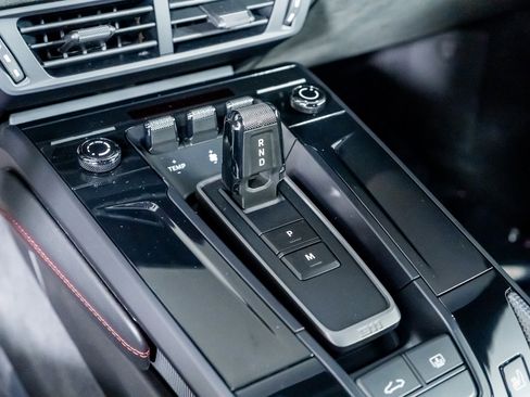 Used 2025 Porsche 911 Carrera 4 GTS image 33