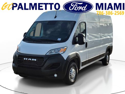Used 2025 RAM ProMaster 2500 w/ Convenience Group FWD image 3