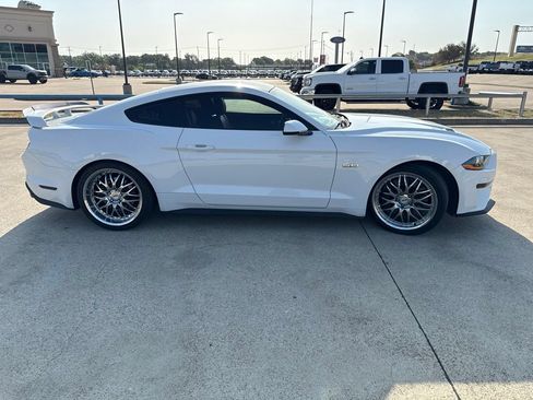 Used 2018 Ford Mustang GT Premium w/ GT Performance Package RWD image 16