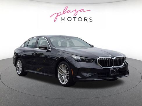 Used 2025 BMW 540i xDrive AWD/4WD image 3