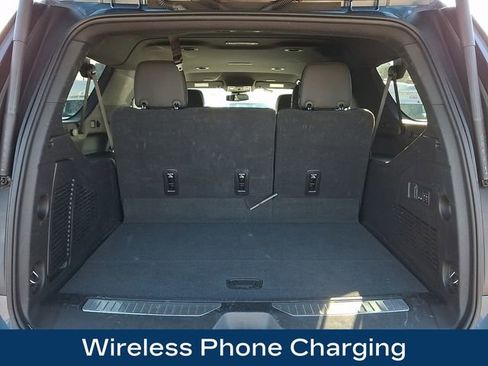 Used 2025 Chevrolet Suburban Premier image 31