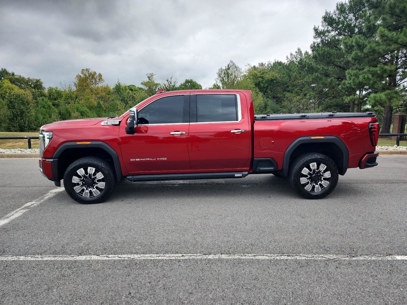 Used 2024 GMC Sierra 2500 Denali w/ Denali Reserve Package AWD/4WD image 2
