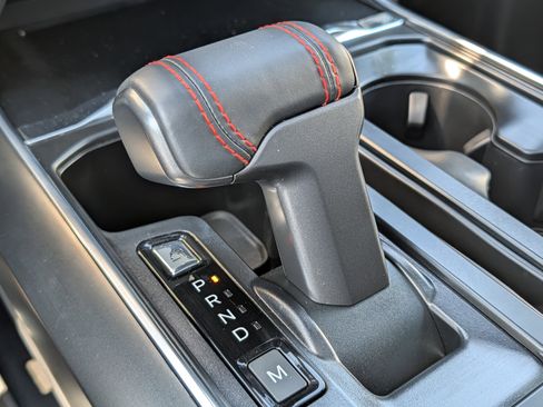 Used 2025 Ford F150 Raptor image 34