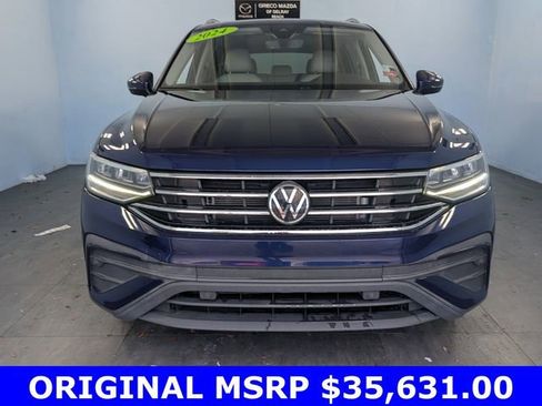 Used 2024 Volkswagen Tiguan SE FWD image 2