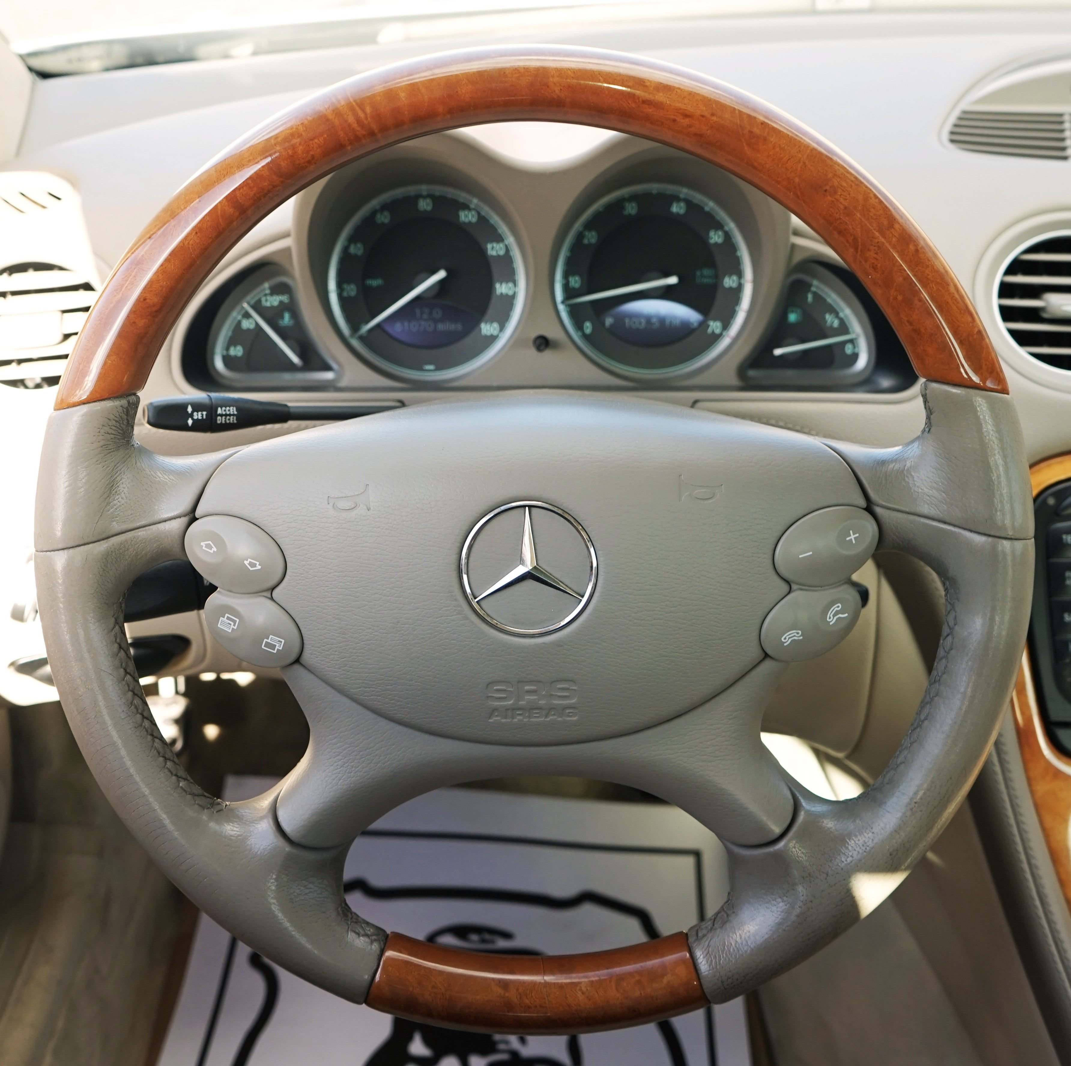 Used 2004 Mercedes-Benz SL 500 image 17