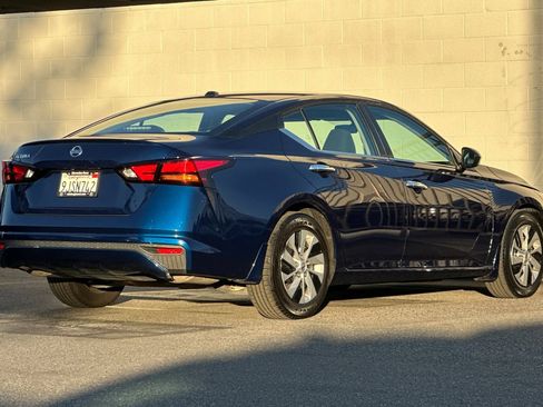 Used 2020 Nissan Altima 2.5 S image 4