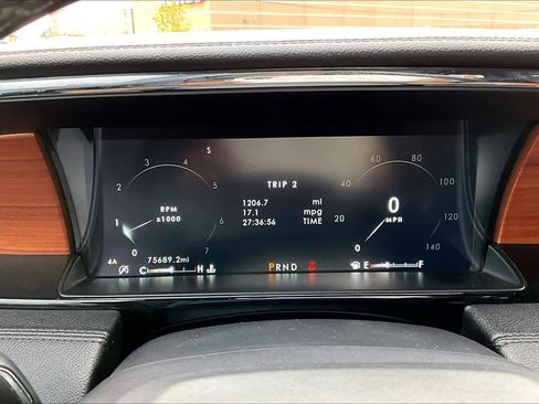 Used 2019 Lincoln Navigator Reserve image 24