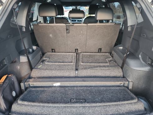 Used 2019 Volkswagen Tiguan SEL R-Line w/ 3rd Row Seat Package image 35