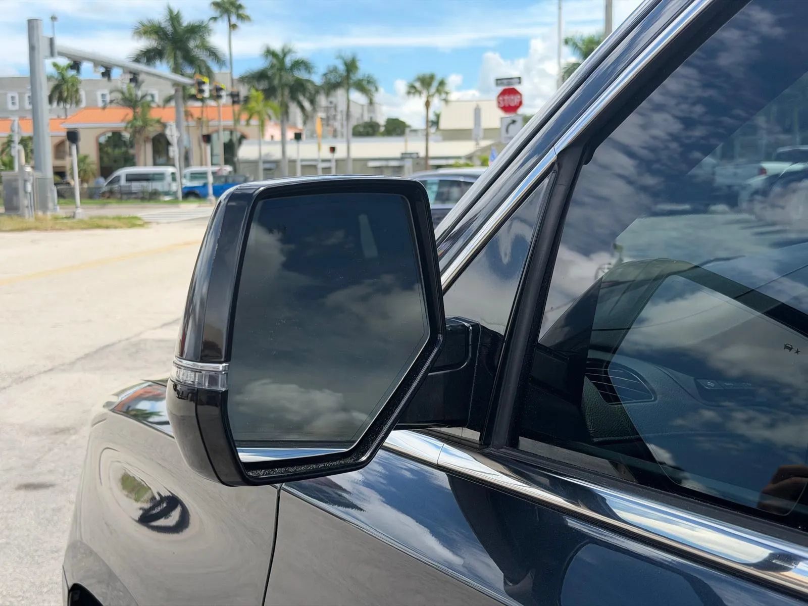 Used 2019 Cadillac Escalade ESV Luxury AWD/4WD image 10