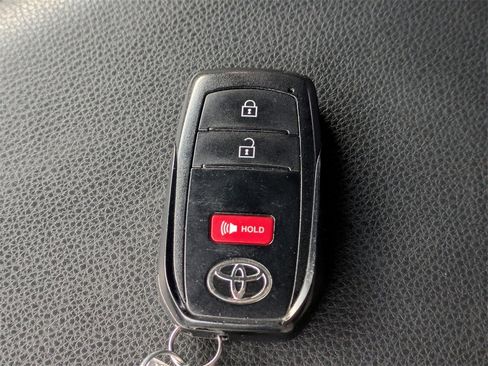 Certified 2024 Toyota Tacoma SR5 image 30