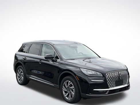 Certified 2024 Lincoln Corsair AWD w/ Equipment Group 101A image 2