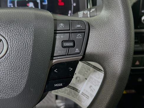 Used 2026 Toyota Camry LE FWD image 17