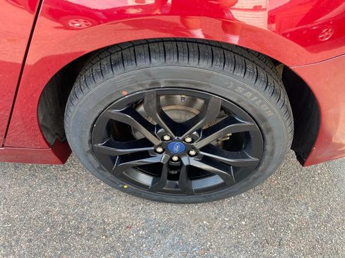Used 2019 Ford Fusion SE w/ Equipment Group 151A FWD image 10