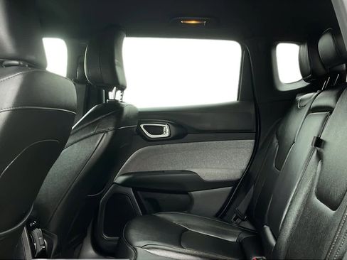 Certified 2024 Jeep Compass Latitude image 21