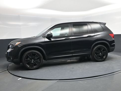 Used 2021 Honda Passport Sport image 3