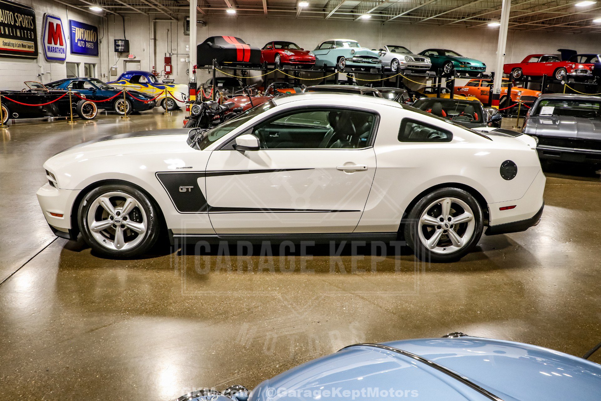Used 2010 Ford Mustang GT RWD image 5