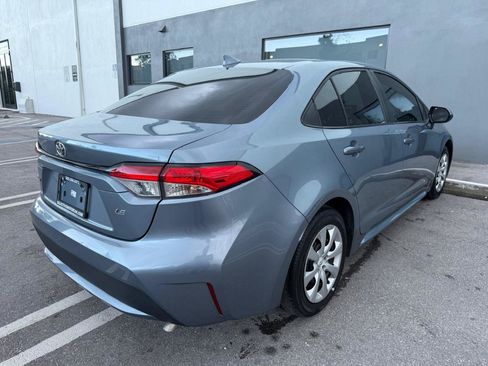 Used 2021 Toyota Corolla LE FWD image 4