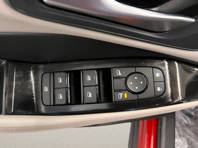 Used 2025 Nissan Rogue SV AWD/4WD image 17